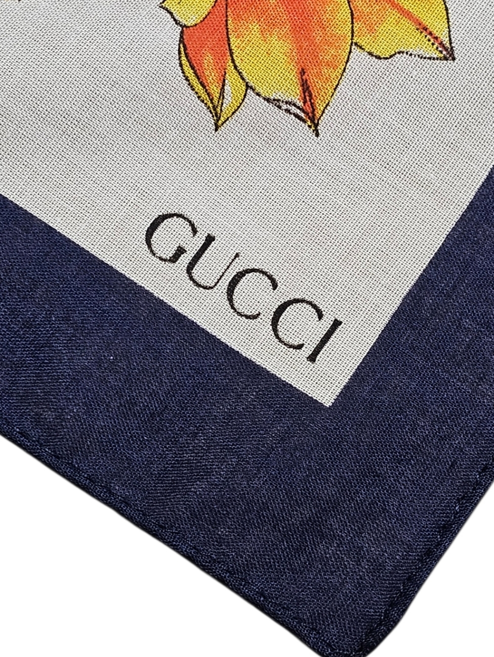 GUCCI SCARF - Picture 2 of 14